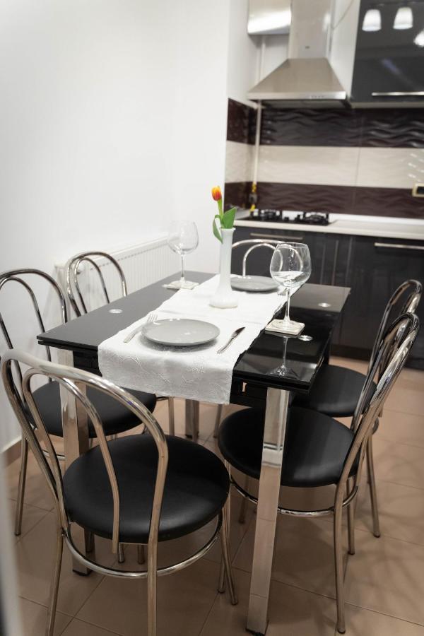 Isaran Coresi Apartment Braşov Buitenkant foto